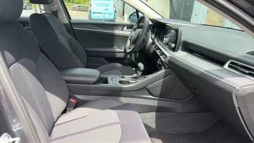 View 9 of 2023 KIA K5