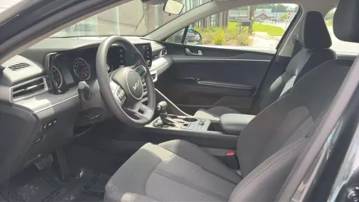 View 8 of 2023 KIA K5