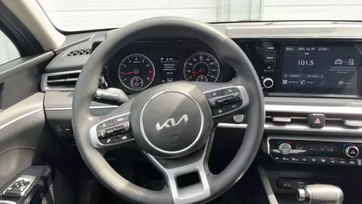 View 11 of 2023 KIA K5