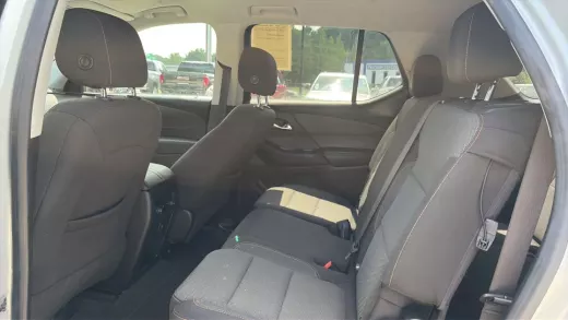 View 10 of 2020 CHEVROLET TRAVERSE