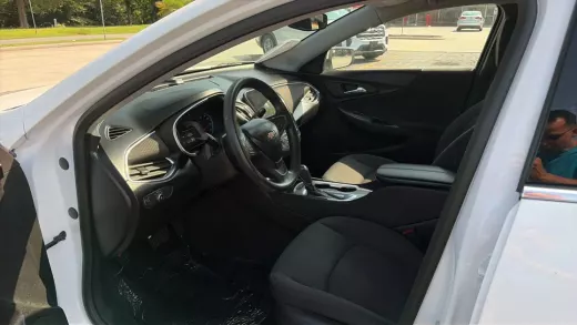View 9 of 2020 CHEVROLET MALIBU