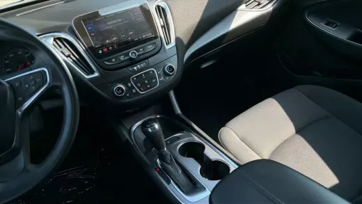 View 15 of 2020 CHEVROLET MALIBU