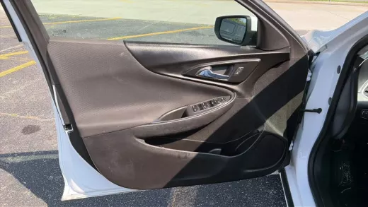 View 20 of 2020 CHEVROLET MALIBU